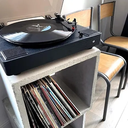 Le 14, Art Et Design