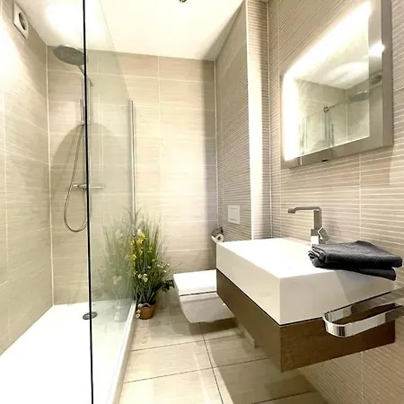 Apartment Le 14, Art Et Design